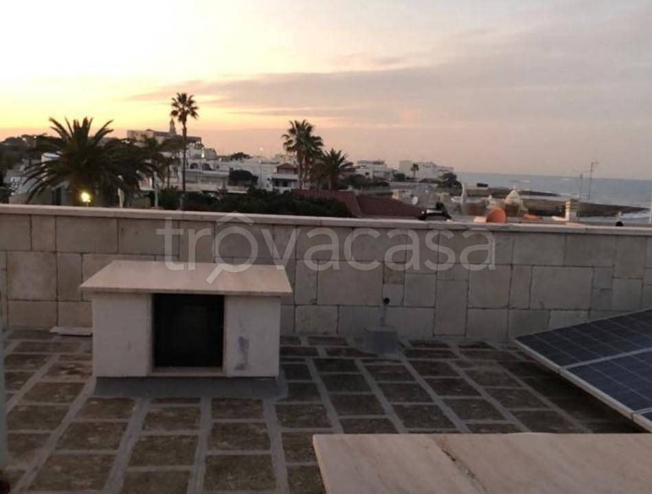 casa indipendente in vendita a Polignano a Mare