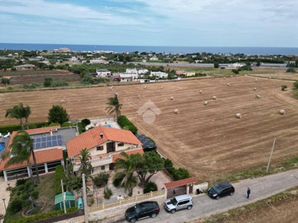 casa indipendente in vendita a Polignano a Mare