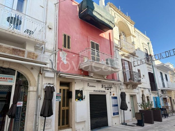 casa indipendente in vendita a Polignano a Mare