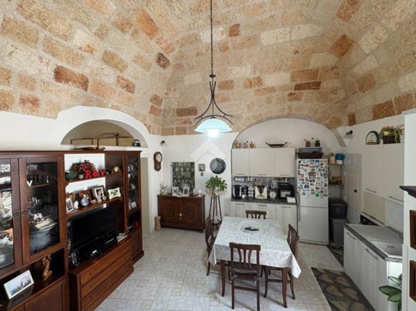 casa indipendente in vendita a Polignano a Mare