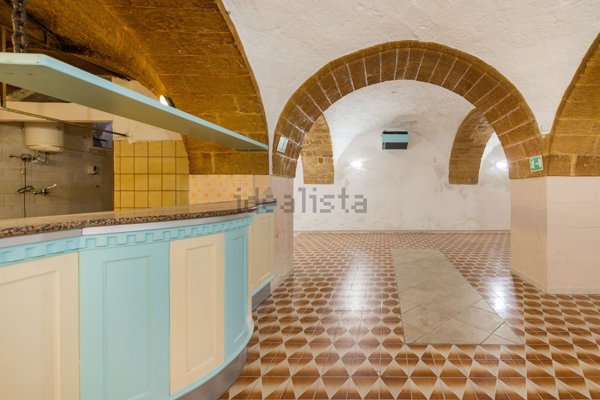 locale commerciale in vendita a Polignano a Mare