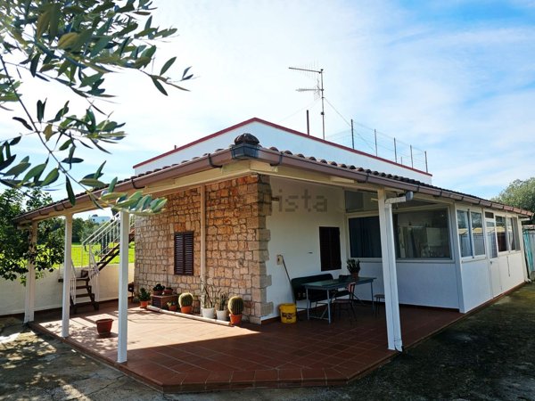 casa indipendente in vendita a Polignano a Mare