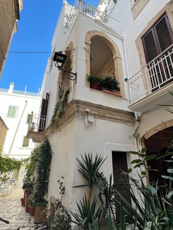casa indipendente in vendita a Polignano a Mare