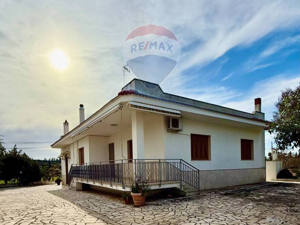 casa indipendente in vendita a Polignano a Mare