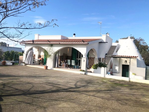 casa indipendente in vendita a Polignano a Mare