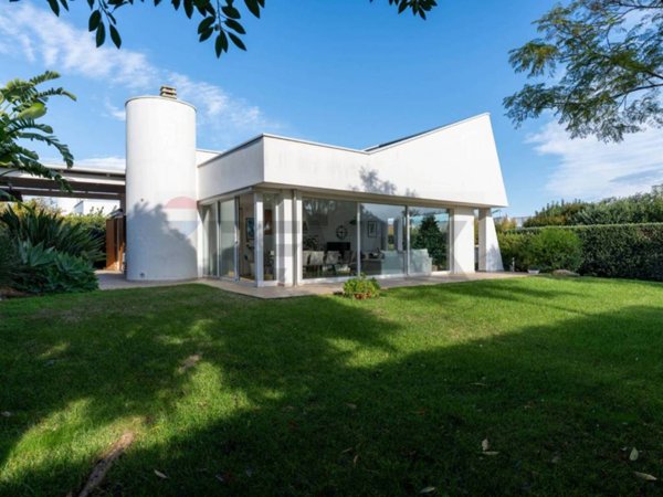 casa indipendente in vendita a Polignano a Mare