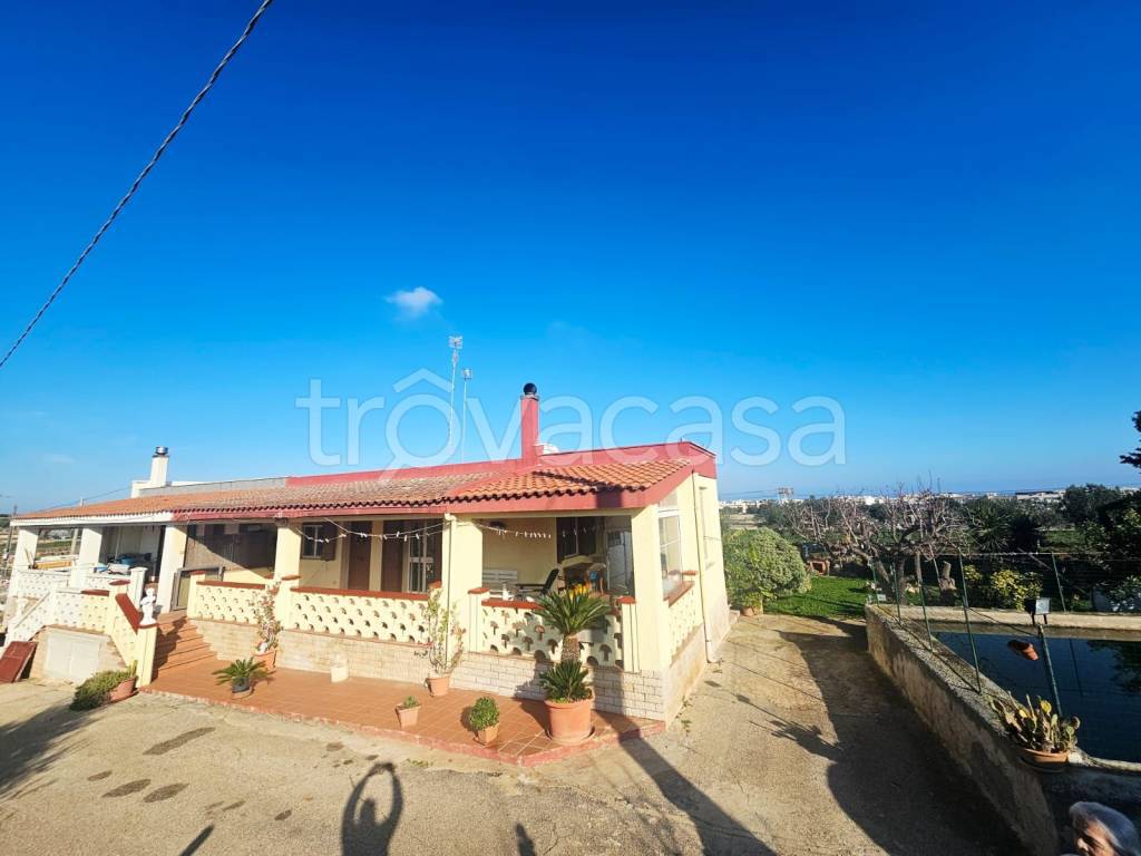 casa indipendente in vendita a Polignano a Mare