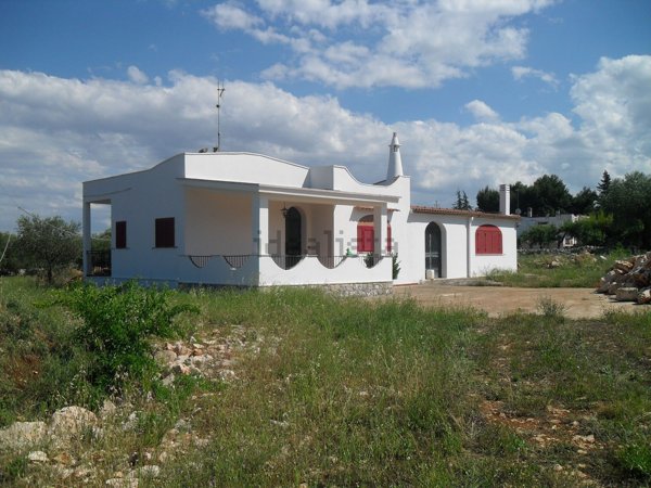 casa indipendente in vendita a Polignano a Mare