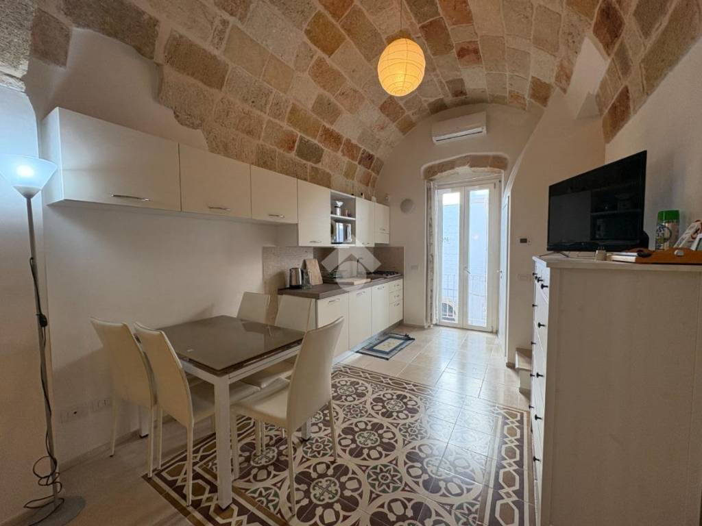 casa indipendente in vendita a Polignano a Mare