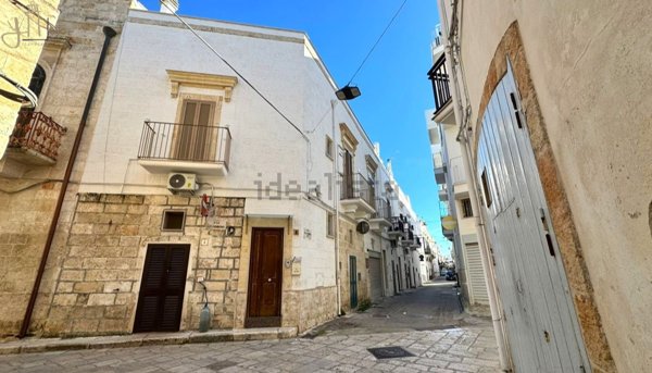 casa indipendente in vendita a Polignano a Mare