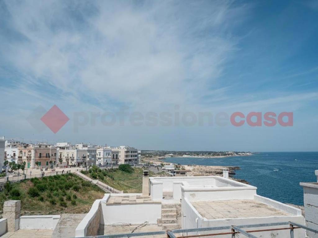 casa indipendente in vendita a Polignano a Mare