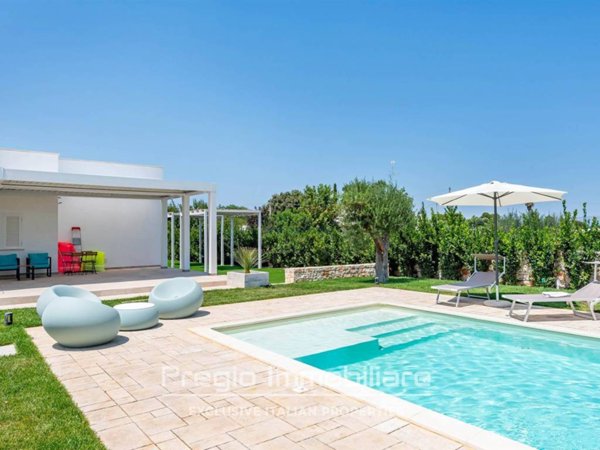 casa indipendente in vendita a Polignano a Mare