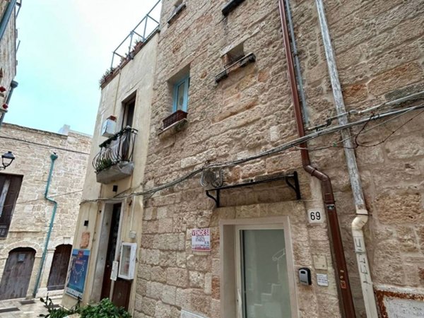 casa indipendente in vendita a Polignano a Mare