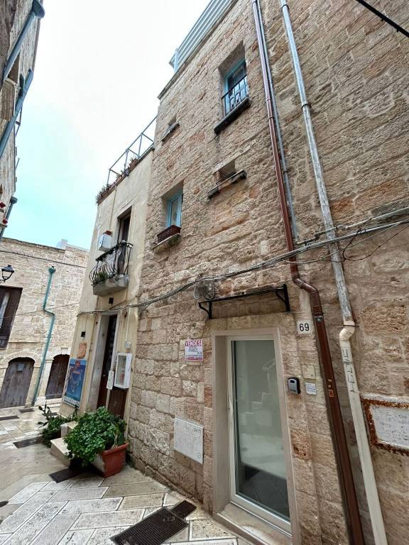 casa indipendente in vendita a Polignano a Mare