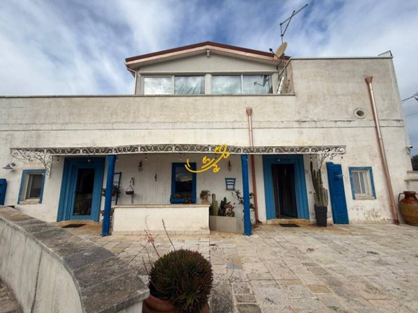 casa indipendente in vendita a Polignano a Mare
