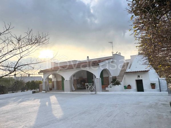 casa indipendente in vendita a Polignano a Mare