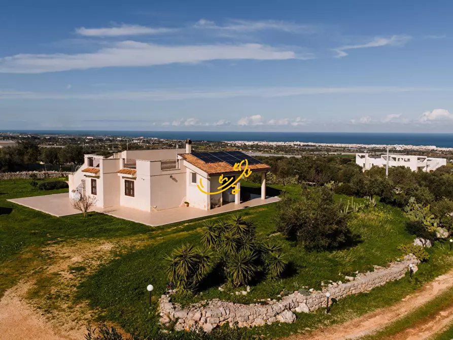 casa indipendente in vendita a Polignano a Mare in zona Cavuzzi