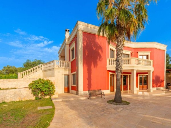 casa indipendente in vendita a Polignano a Mare