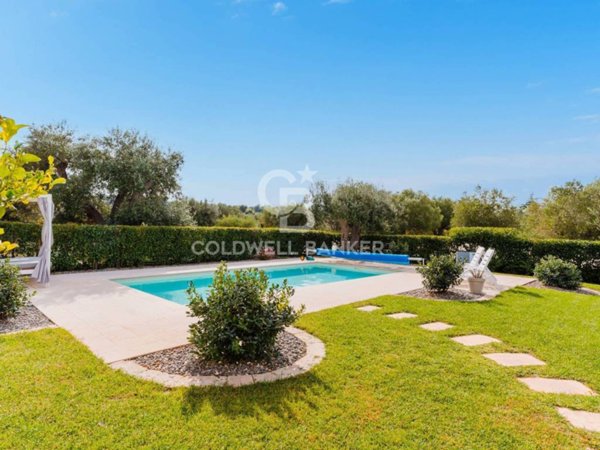 casa indipendente in vendita a Polignano a Mare