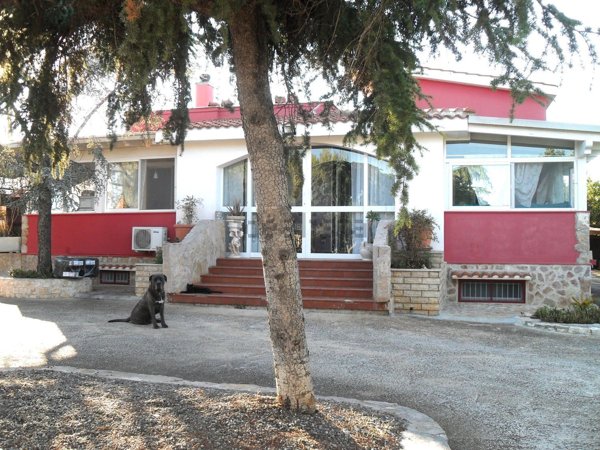 casa indipendente in vendita a Polignano a Mare