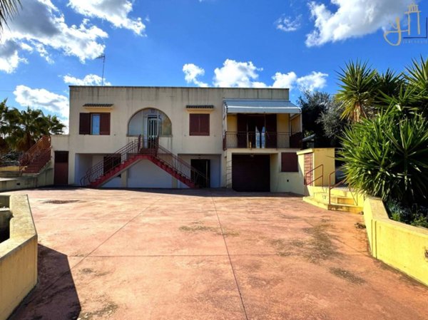 casa indipendente in vendita a Polignano a Mare