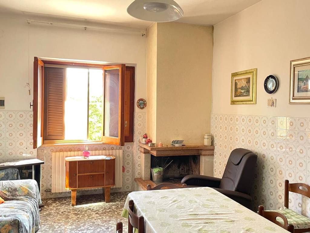 casa indipendente in vendita a Polignano a Mare in zona Cavuzzi