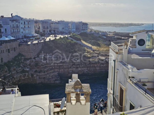 casa indipendente in vendita a Polignano a Mare