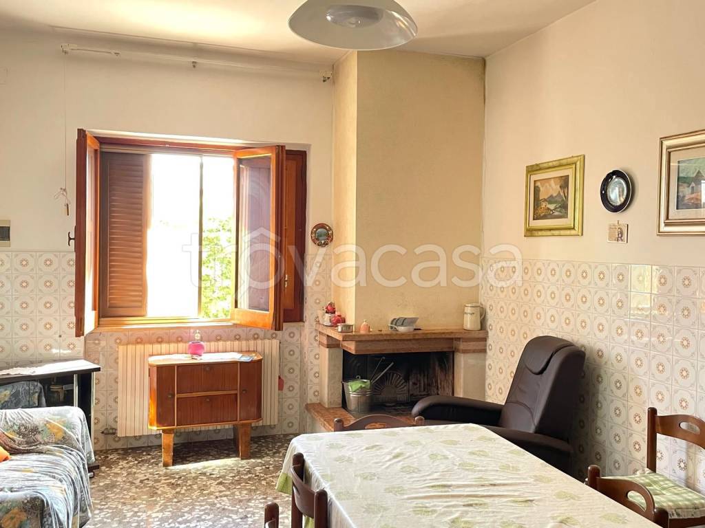 casa indipendente in vendita a Polignano a Mare in zona Cavuzzi