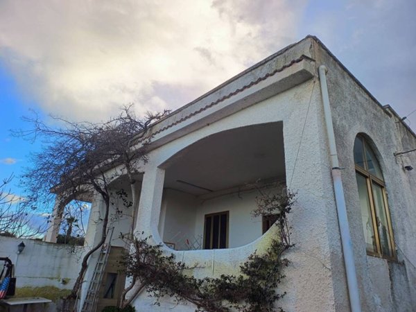 casa indipendente in vendita a Polignano a Mare