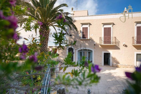 casa indipendente in vendita a Polignano a Mare