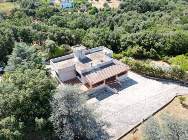 casa indipendente in vendita a Polignano a Mare in zona Cavuzzi