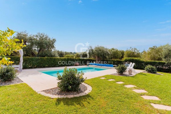 casa indipendente in vendita a Polignano a Mare