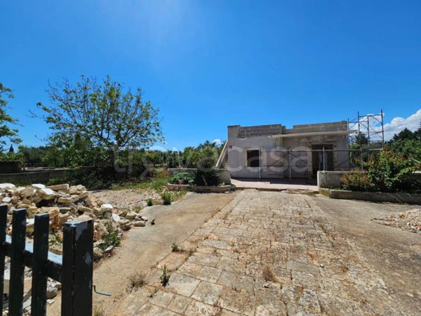 casa indipendente in vendita a Polignano a Mare