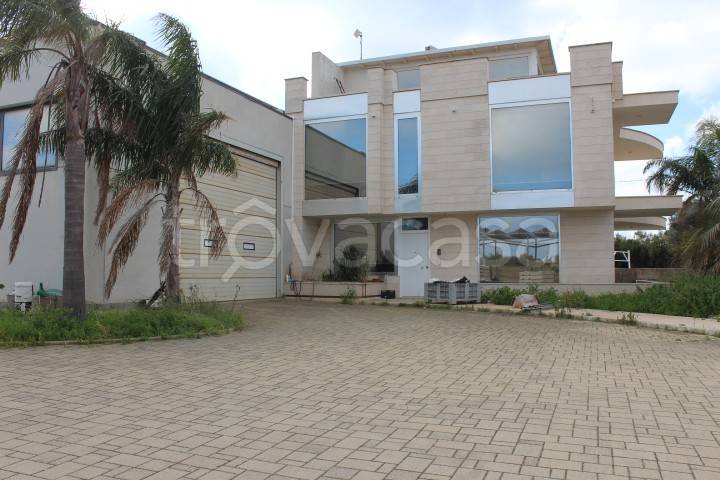 locale commerciale in vendita a Polignano a Mare