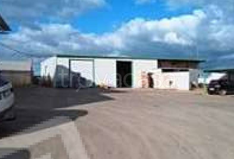 locale commerciale in vendita a Polignano a Mare