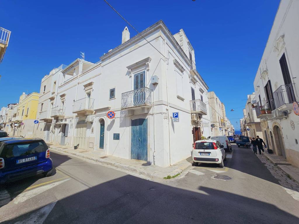 casa indipendente in vendita a Polignano a Mare