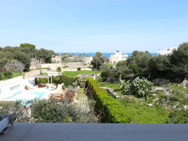 casa indipendente in vendita a Polignano a Mare