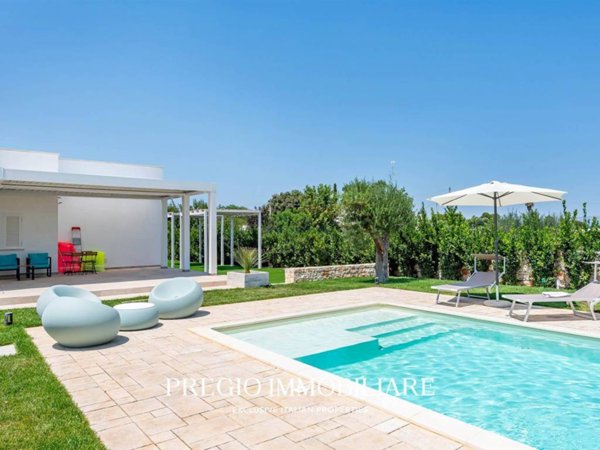 casa indipendente in vendita a Polignano a Mare
