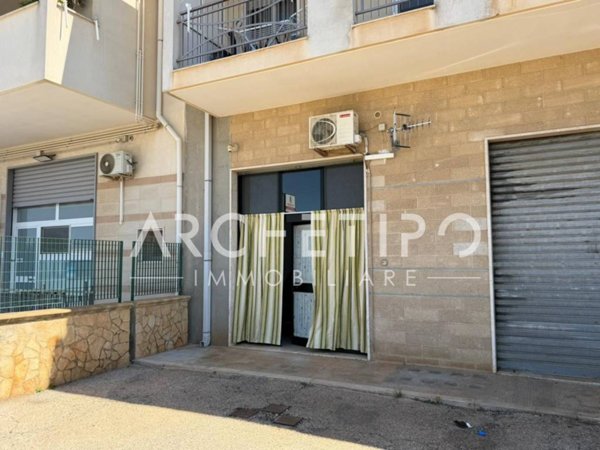 negozio in vendita a Polignano a Mare