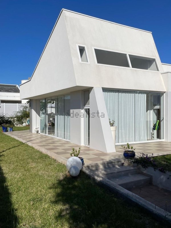 casa indipendente in vendita a Polignano a Mare