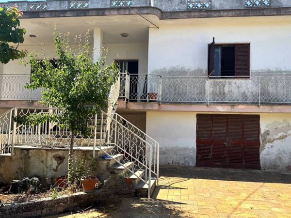 casa indipendente in vendita a Polignano a Mare