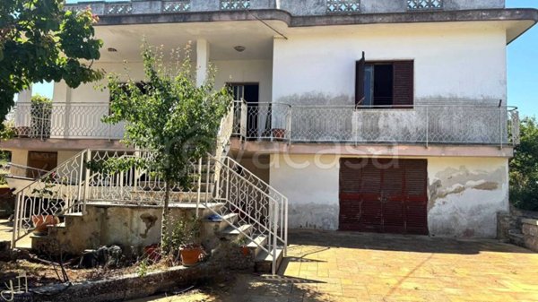 casa indipendente in vendita a Polignano a Mare in zona Cavuzzi