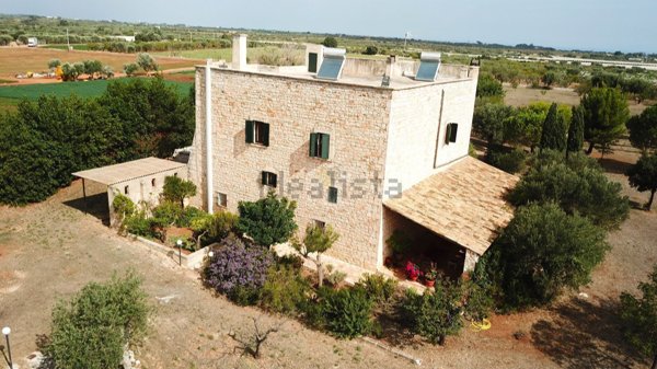 casa indipendente in vendita a Polignano a Mare in zona Cavuzzi
