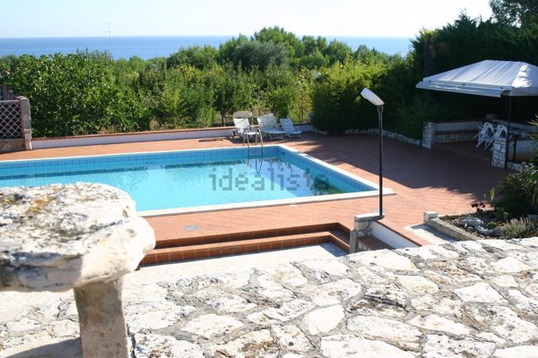 pentavano in vendita a Polignano a Mare