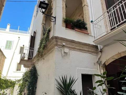 casa indipendente in vendita a Polignano a Mare