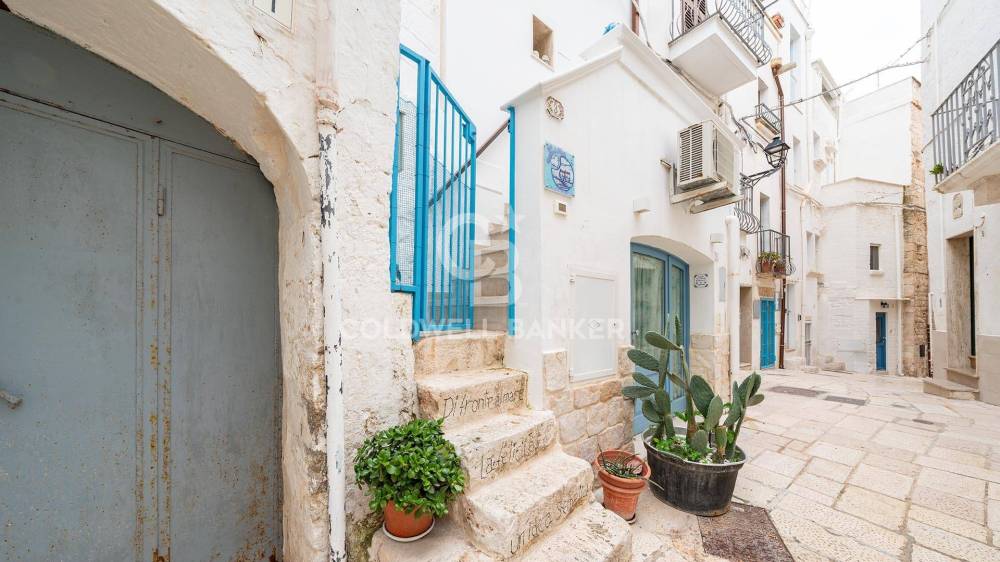casa indipendente in vendita a Polignano a Mare