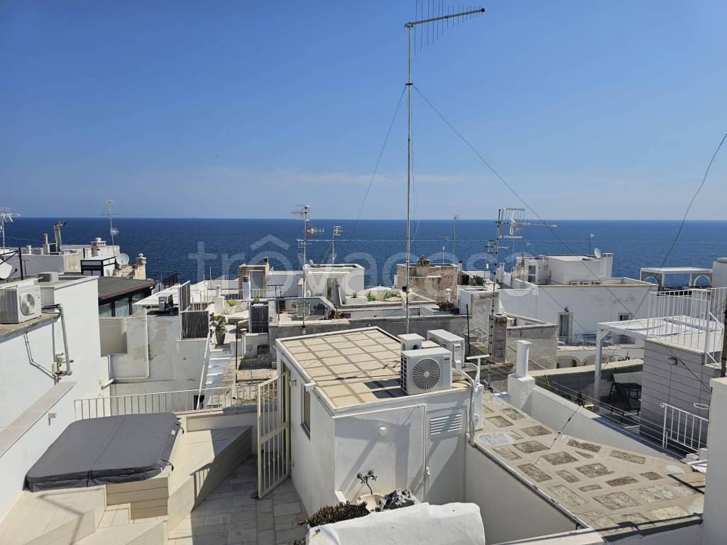 casa indipendente in vendita a Polignano a Mare