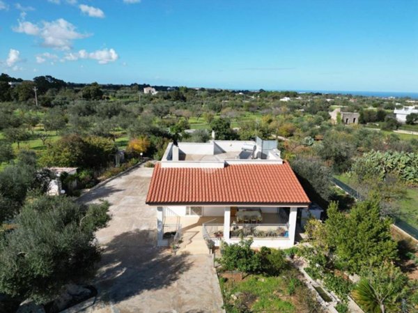 casa indipendente in vendita a Polignano a Mare in zona Cavuzzi