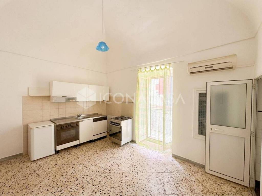 casa indipendente in vendita a Polignano a Mare