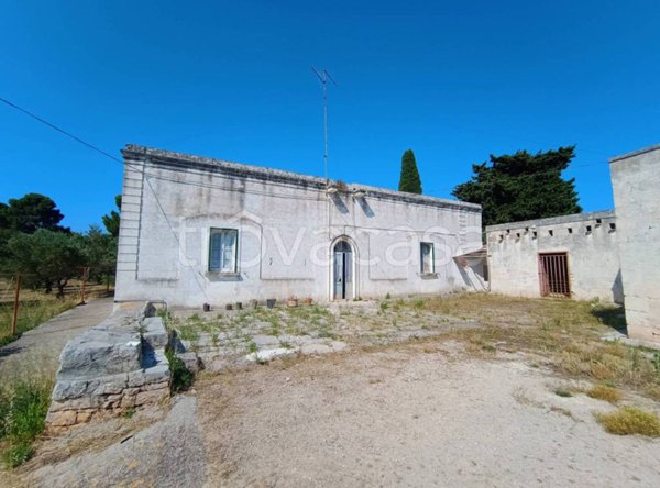 casa indipendente in vendita a Polignano a Mare